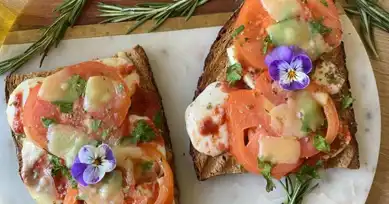 Çıtır Çıtır Ekşi Mayalı Tost Tarifi