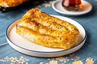 Nefis El Açması Patatesli Börek Tarifi