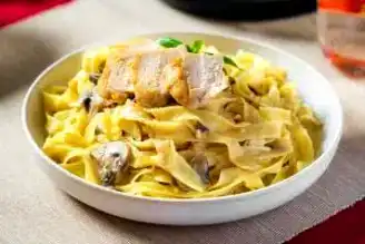 Kremalı Tavuklu Fettuccine Alfredo Tarifi