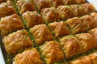 Ev Yapımı Çıtır Fıstıklı Baklava Tarifi