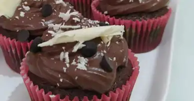 Nefis Çikolatalı Cupcake Tarifi