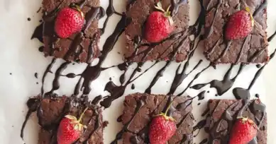 Fit Çilekli Brownie Tarifi