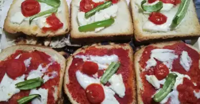 Pratik 5 Dakikalık Kahvaltılık Pizza Tarifi