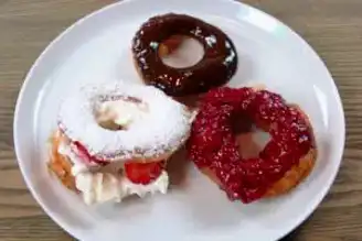 Milföy Hamurundan Lezzetli Donut Tarifi