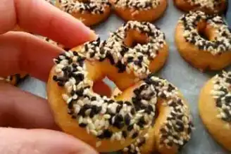 Nefis Mini Susamlı Simit Tarifi