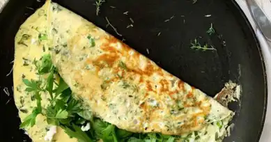 Taze Otlarla Hazırlanan Nefis Omlet Tarifi