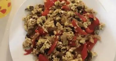 Hızlı ve Sağlıklı Sebzeli Omlet Tarifi