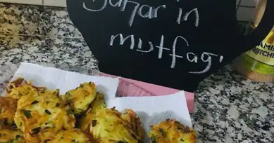 Nefis Soğanlı Patates Mücver Tarifi