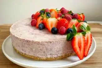 Nefis Yaban Mersinli Cheesecake Tarifi