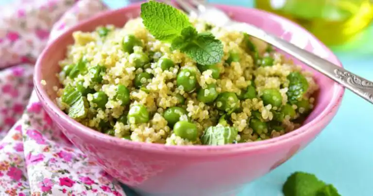 Nefis Bezelyeli Kinoa Salatası Tarifi