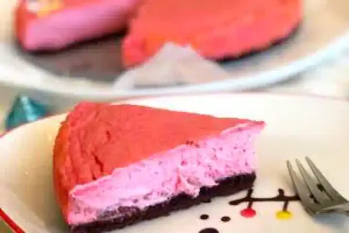 Nefis Pembe Bisküvili Cheesecake Tarifi