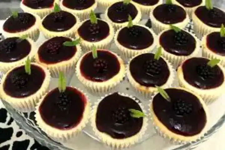 Nefis Mini Böğürtlenli Cheesecake Tarifi