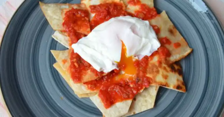 Pratik ve Acılı Meksika Kahvaltısı: Chilaquiles Tarifi