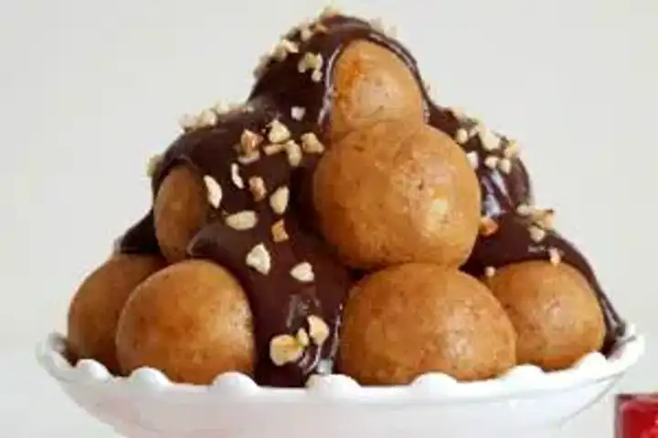 Nefis Elmalı Profiterol Tarifi