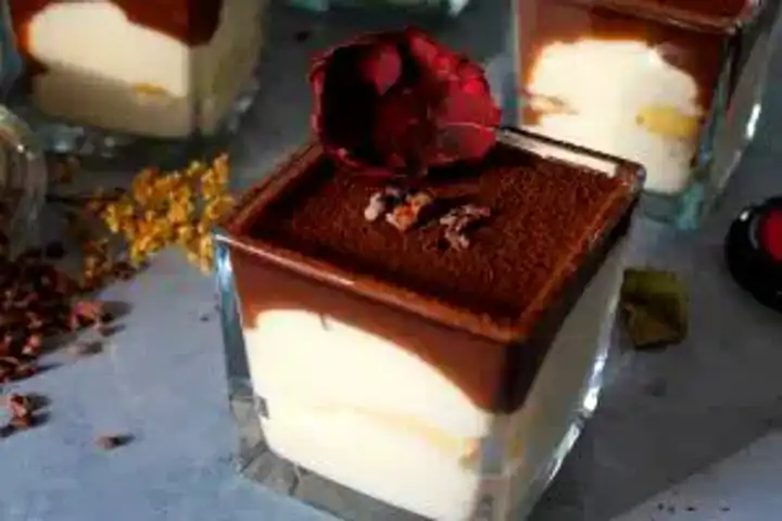 Çikolata Soslu Tiramisu Tarifi