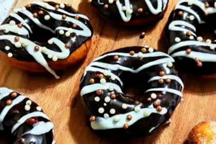 Ev Yapımı Nefis Çikolatalı Donut Tarifi