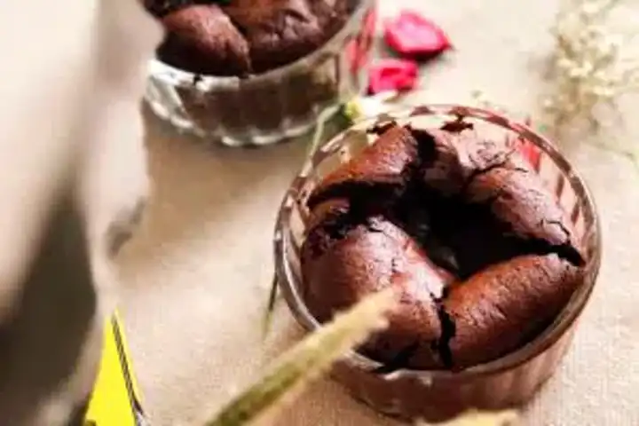 İki Malzemeli Çikolatalı Sufle Tarifi