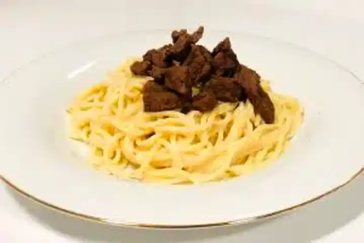 Nefis Kuşbaşı Etli Spagetti Tarifi