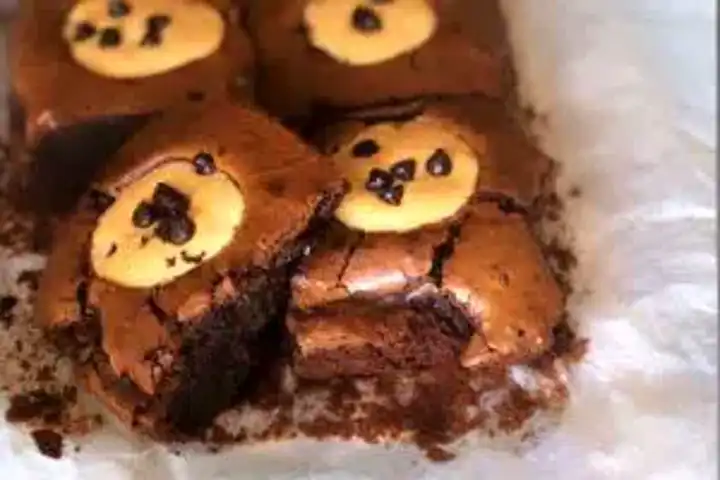 Çikolatalı Kurabiye Tarifi: Brownie Lezzeti