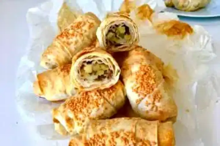 Nefis Kıymalı Patatesli Börek Tarifi