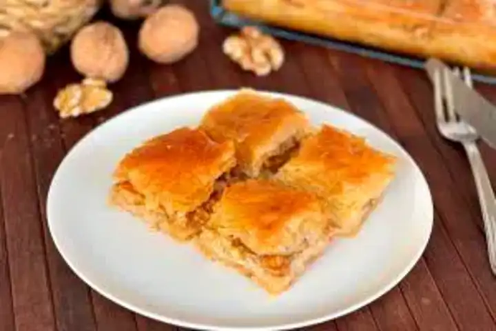 Kıyır Kıyır Ev Yapımı Baklava Tarifi