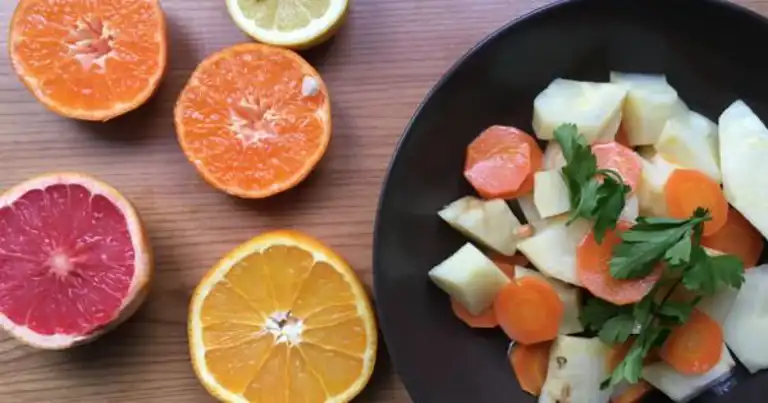 Narenciye Aromalı Ayvalı Kereviz Salatası