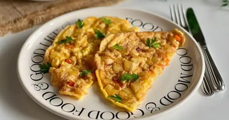 Sağlıklı ve Doyurucu Patatesli Havuçlu Omlet Tarifi