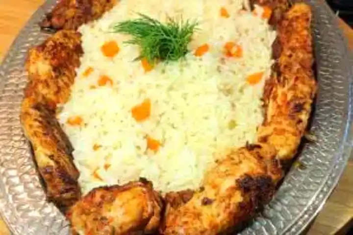 Nefis Soslu Kızarmış Kanat ve Havuçlu Pirinç Pilavı Tarifi