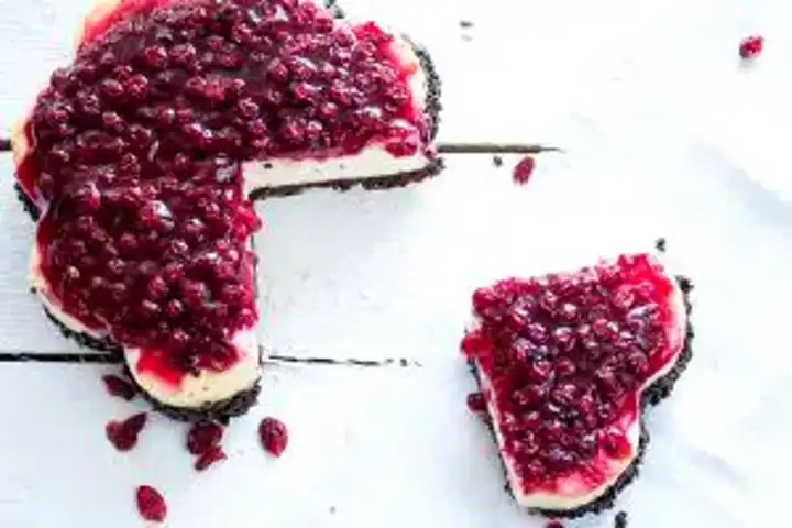 Lezzetli Kakaolu ve Yaban Mersinli Cheesecake Tarifi